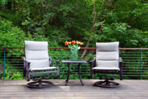 Chairs n flowers 20190517_jnp_championhouse_0219